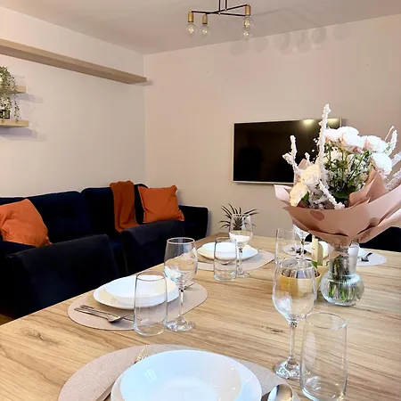 Bb 10 Min Spacerem Do Centrum Wifi Baza Wypadowa W Beskidy Apartament *